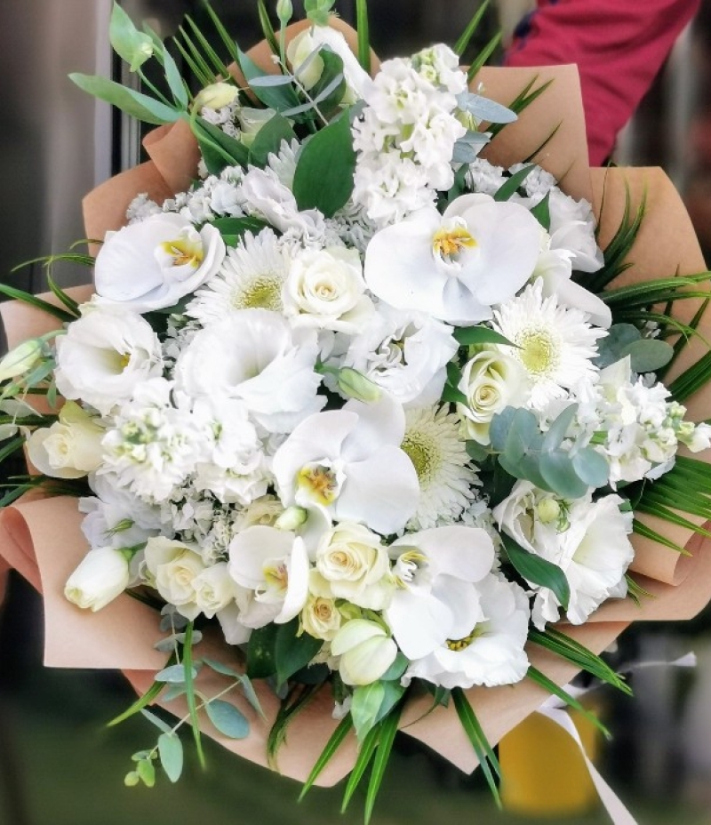 White Buket