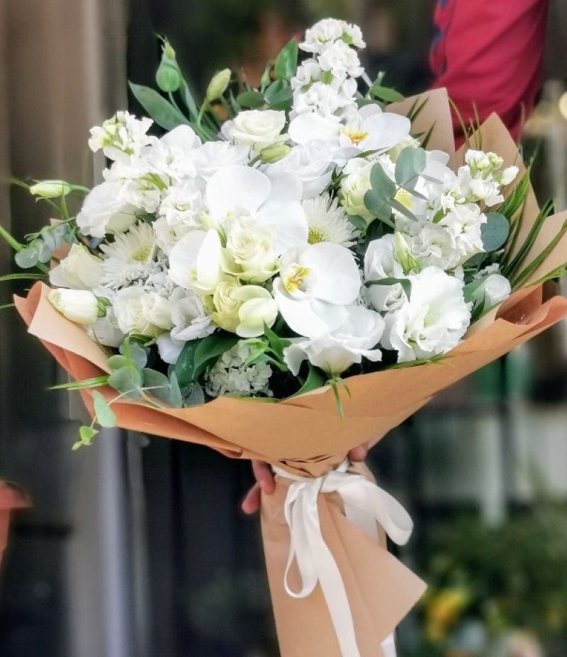 White Buket